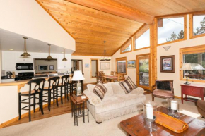 Victory Place at Palisades - Stunning 5 BR with Private Hot Tub and Pool Table
